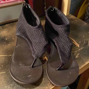 Black sandals